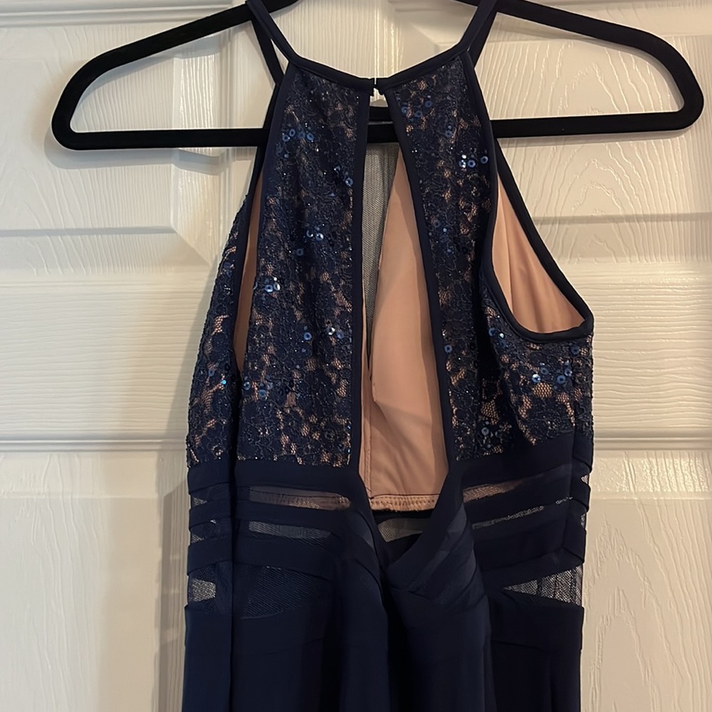 Formal Dress - Picture 4 of 5